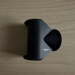 Dyson superaonic flyaway attachment